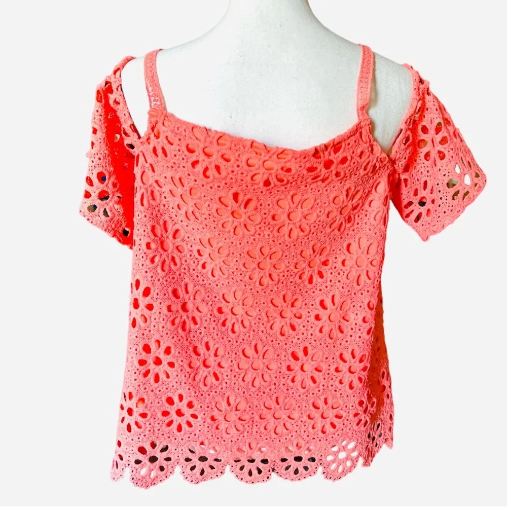 Maurice women off the shoulder top -blouse Size Medium - Picture 4 of 8